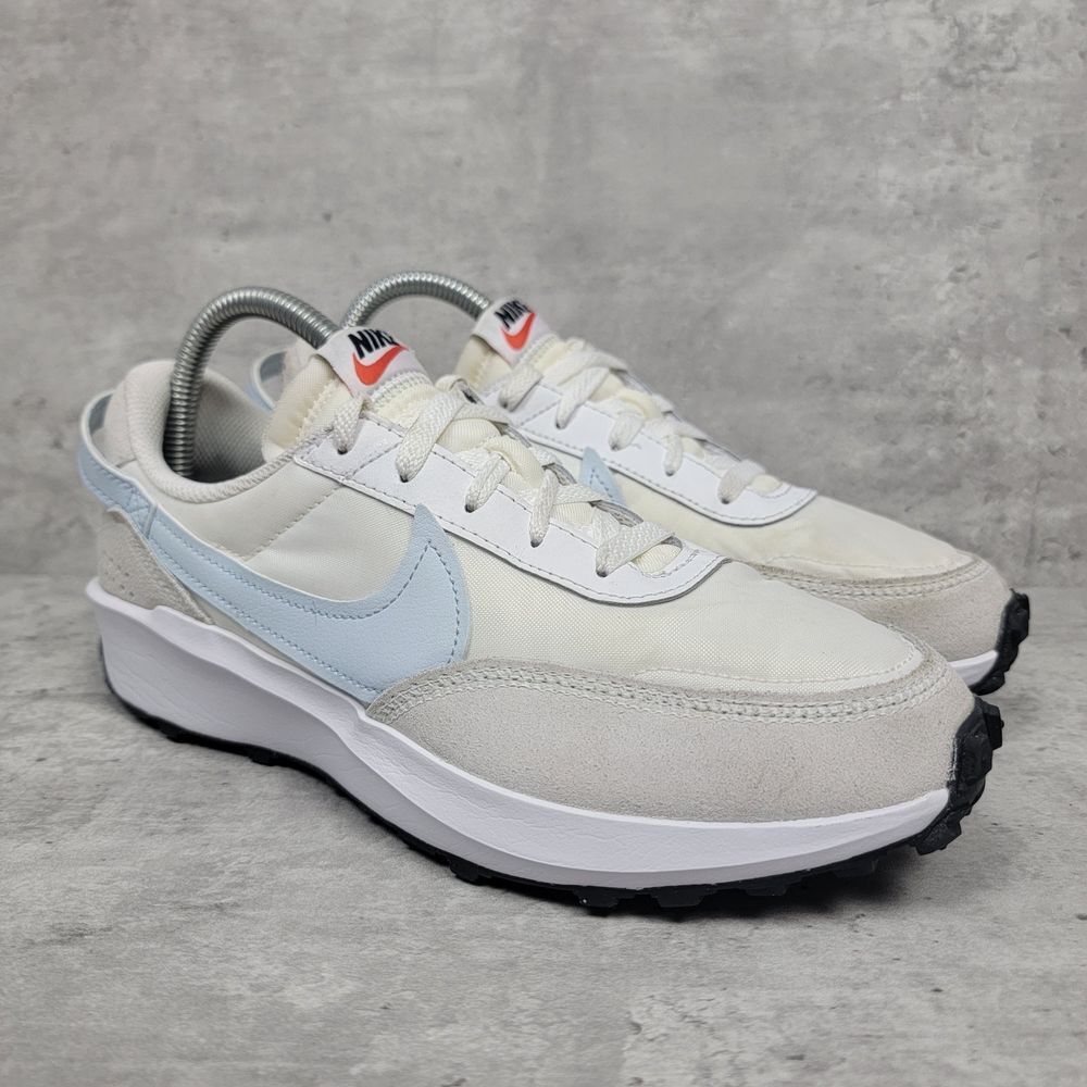 Nike Women's Athletic Shoes - White and Light Blue